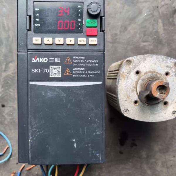 议价三科4kw变频器SKI70-4D0G-4拆机,成色,功