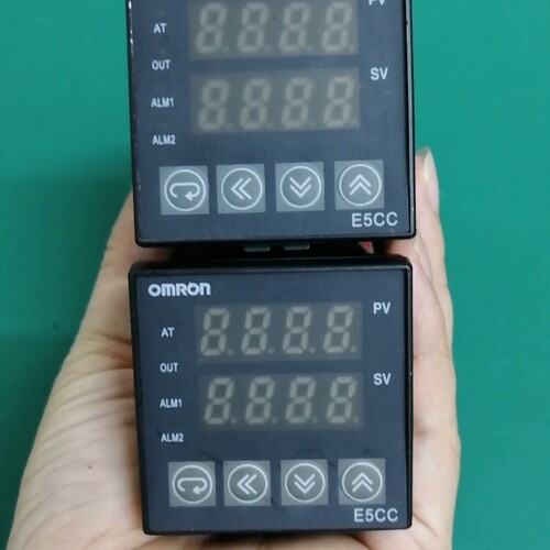 温控器E5CC-QX2ASM-800  温控表 温控仪议价