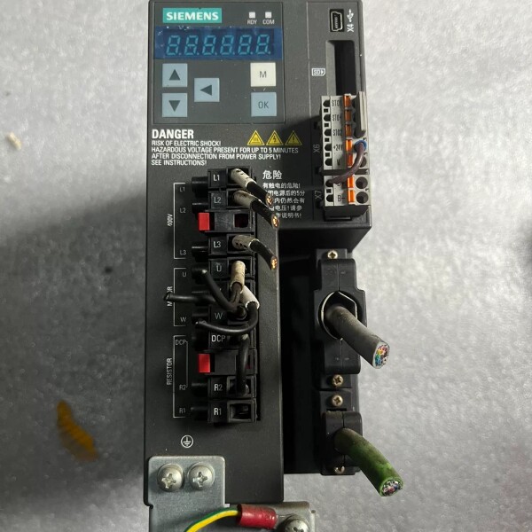 驱动器6SL3210-5FE10-8UA0 成色如--议价商品