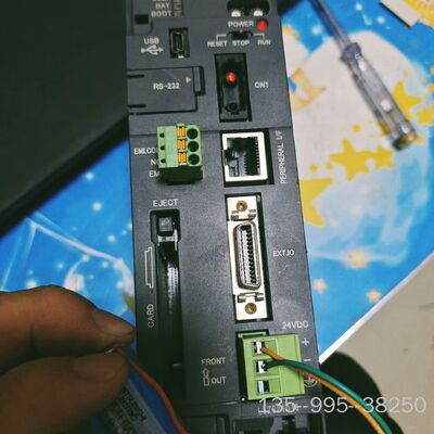 议价三菱Q170MSCPU-S1 正品通电如图  外壳有破用可维修