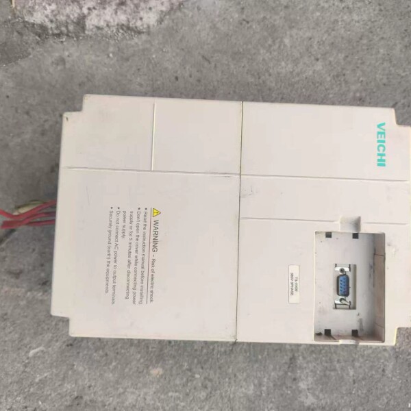 伟创变频器AC70-T3-011C 成色如图。功能正常使用。图片