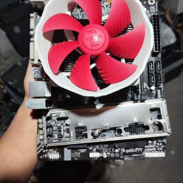 议价技嘉h310主板加cpui5  9400f 加16g内存一套