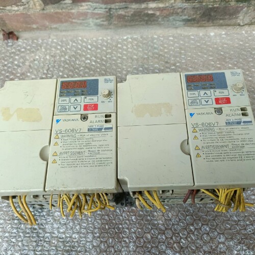 安川VS-606V7变频器，外观如图，功能正常，38议价