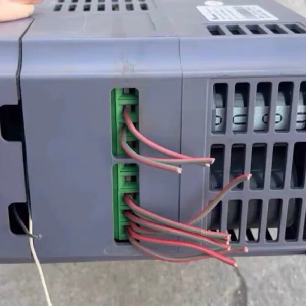 非标价鏄撻┍鍙橀鍣�1.5KW MINI-L-4T0015M16 鍘熻议价