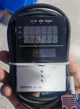 欧姆龙 ZS-LDC11 24VDC 0.5A 高精度激光位