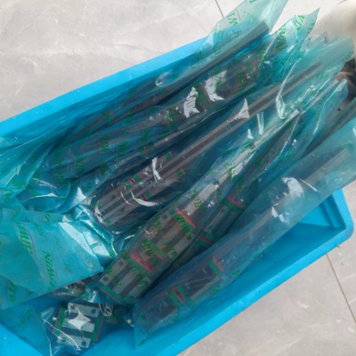 上银EGW15CC,全新未使用，共45个滑块，只有8根杆子，议价