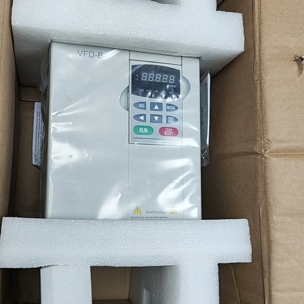 全新变频器VFD110B43A，还有1台，3300