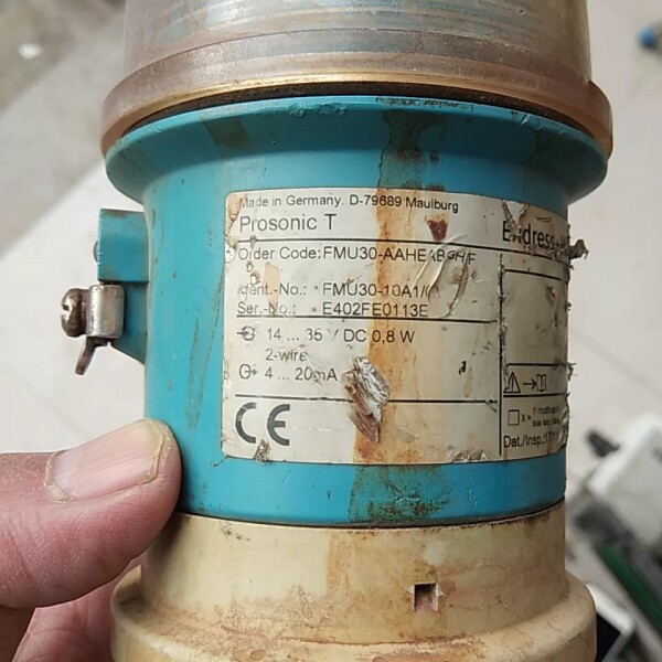 FMU30雷达出售，图片实物，外壳有瑕疵，，当配件处理，议价