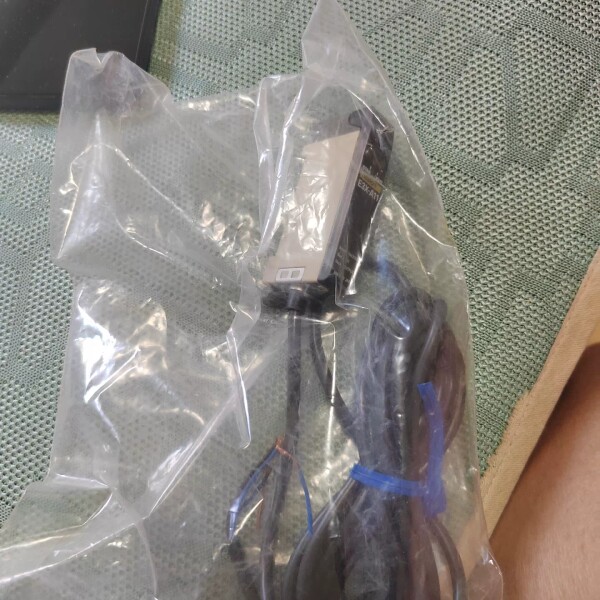 原装正品  光纤放大器E3X-A11 配件齐议价