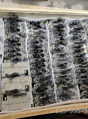 五系100w电机： SGMJV-01ADL21， S