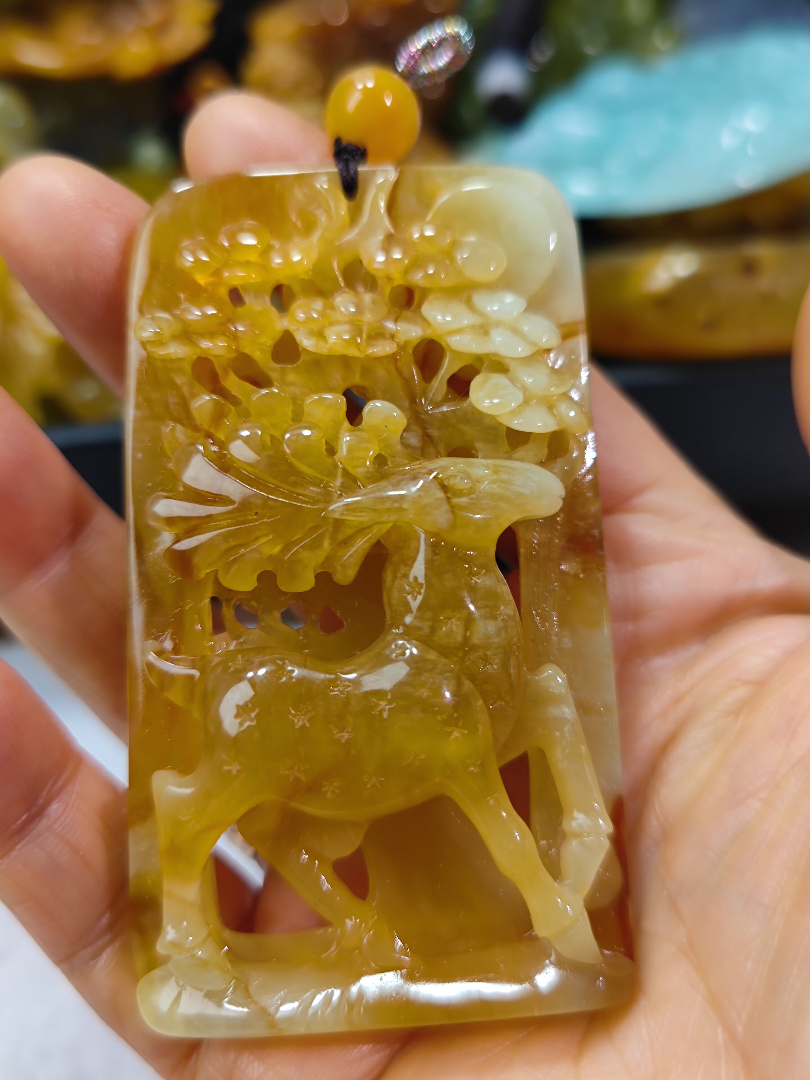 岫玉玉石王小鹿吊坠,放漏358