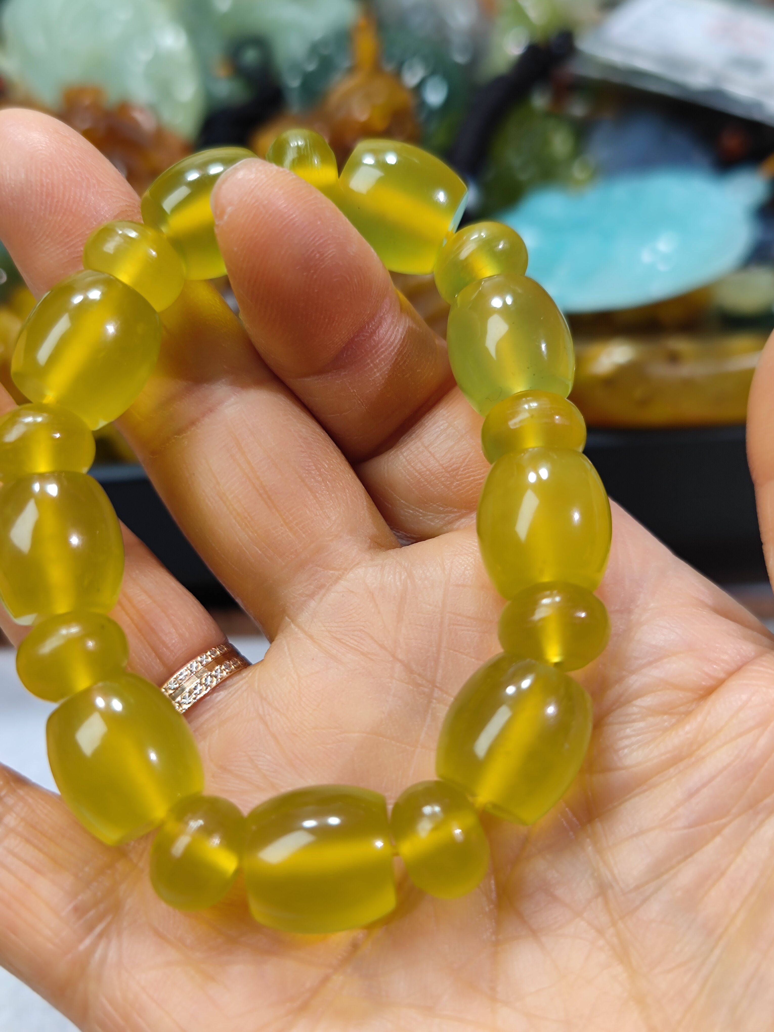 岫玉黄金玉手串，原1600，现漏900
