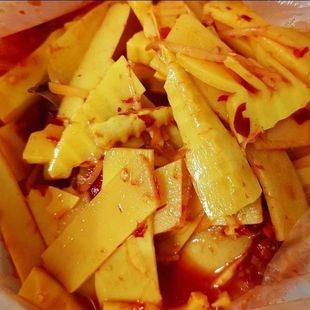 云南酸笋德宏傣味酸辣黄笋片酸臭香辣即食凉菜