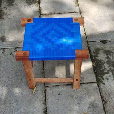 云南傣家藤编纯手工编织板凳
