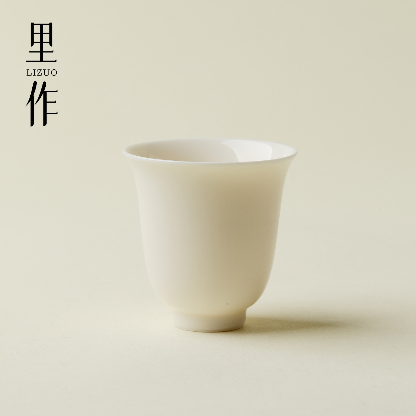 里作杏白釉陶瓷茶杯白色简约品茗杯纯手工高端家用功夫茶具主人杯 - 实物图