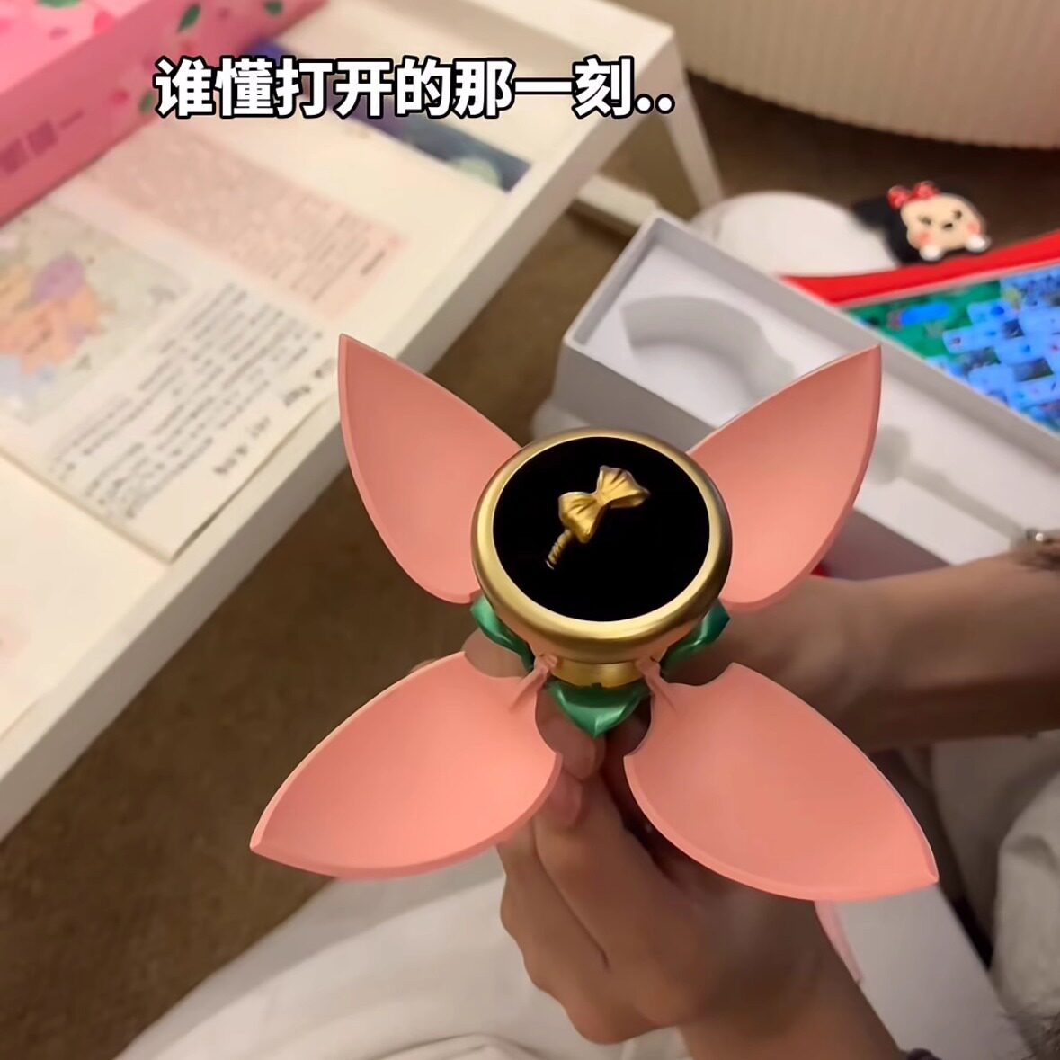 七夕送女友自动开玫瑰首饰盒