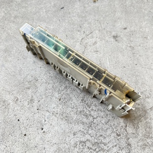 雷克萨斯GS300IS300保险丝盒熔断丝机舱保险盒电容片原车拆车件