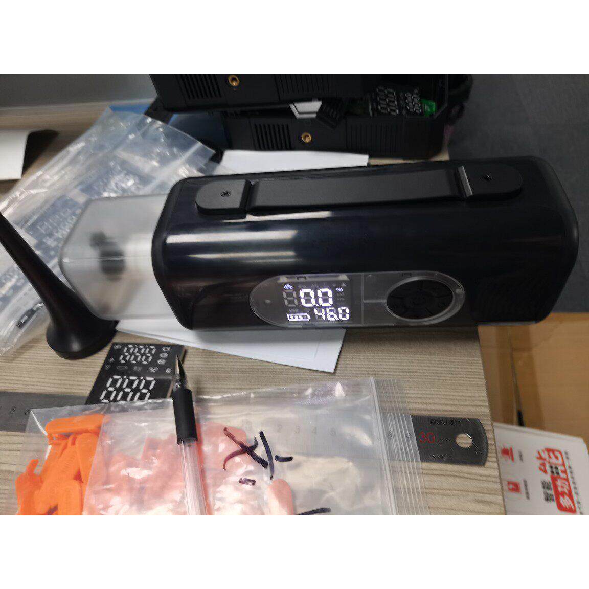 车载泵一体机便携式多功能电动轮胎打气泵应急打火启动电源