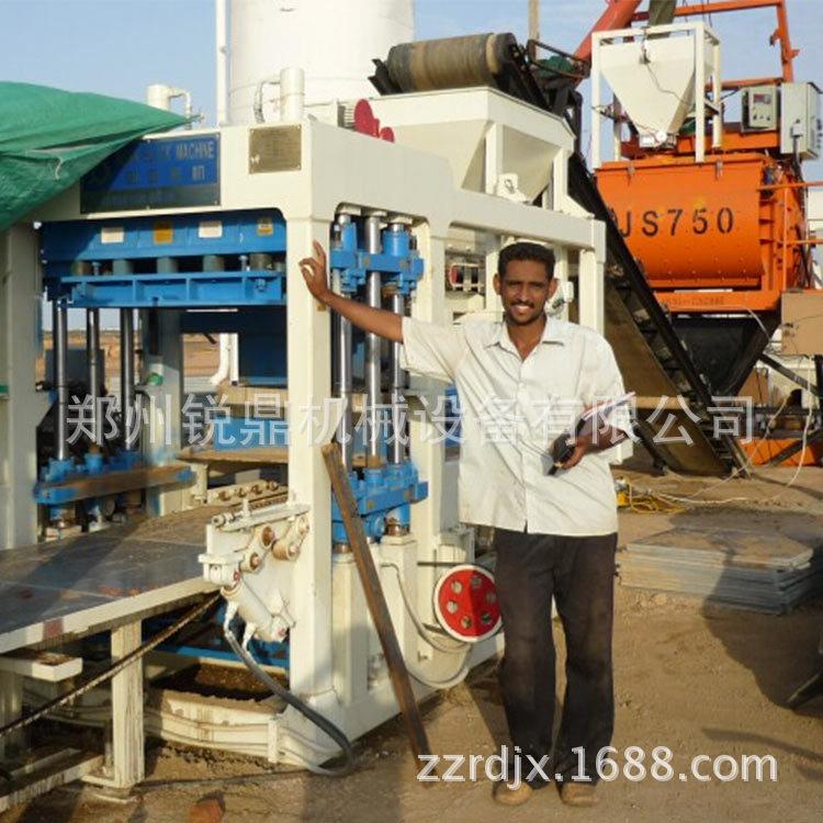 QT6-15型制砖机粉煤灰制砖机透水砖机路面彩砖机马路花砖机