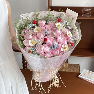 全国草莓杏仁饼玫瑰鲜花速递同城配送女友闺蜜生日惊喜礼物重庆店