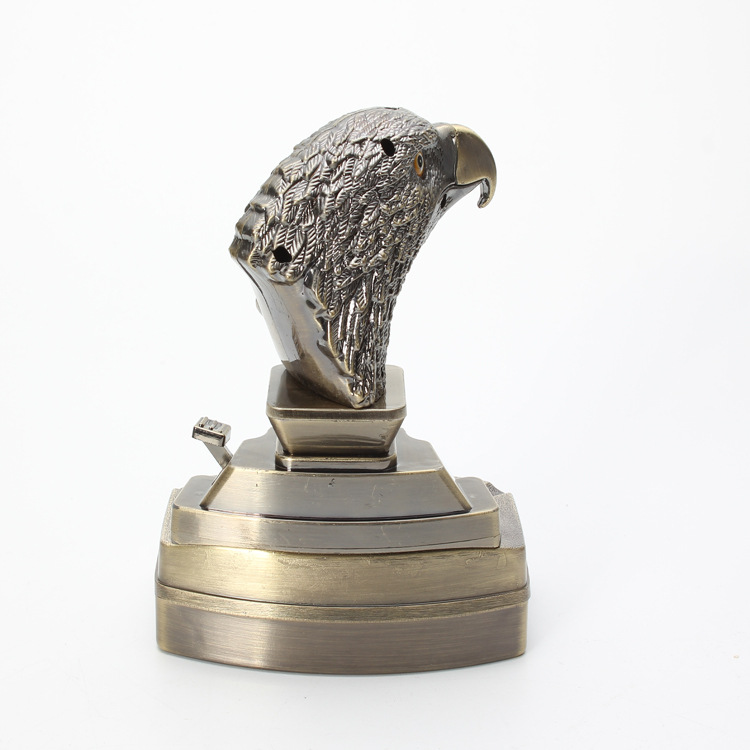 生产厂家办公家用摆件金属烟灰缸创意造型动物型烟缸鹰头DH-A802