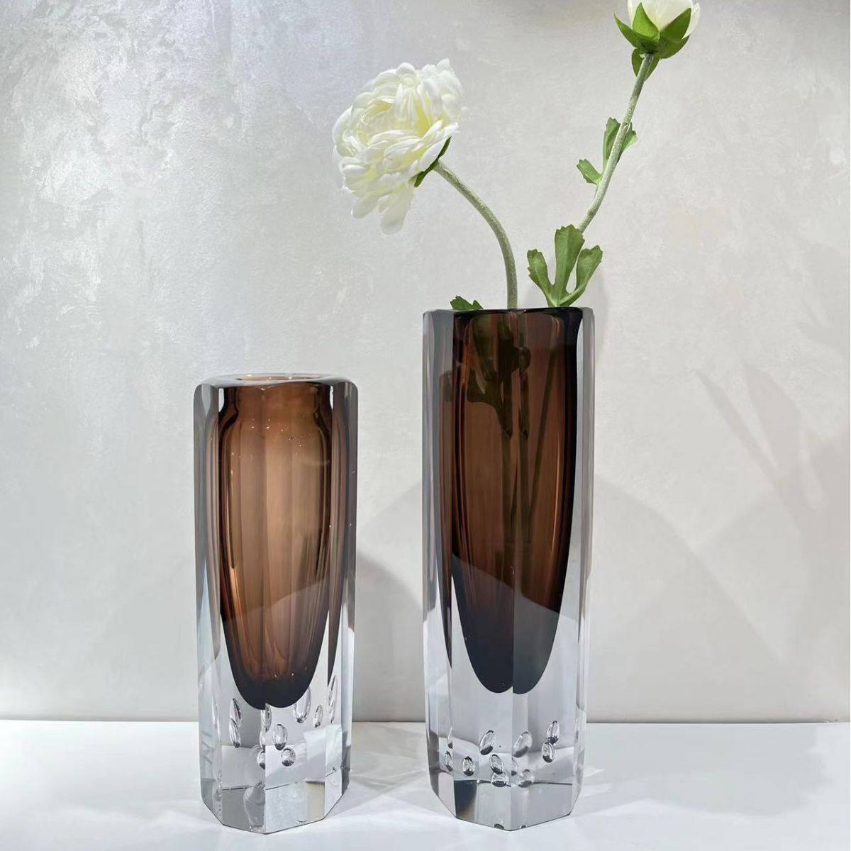 现代轻奢琥珀色琉璃花瓶摆件水培插花厚玻璃花器餐桌玄关装饰品,模玩/动漫/周边/娃圈三坑/桌游,文化/体育周边,淘宝优惠券,粉丝福利购,淘宝优惠卷