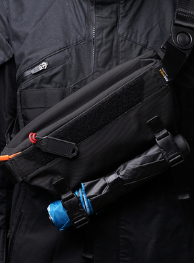 DOOMGEAR重力压缩腰包4L通勤胸包休闲斜挎包男女单肩防水包