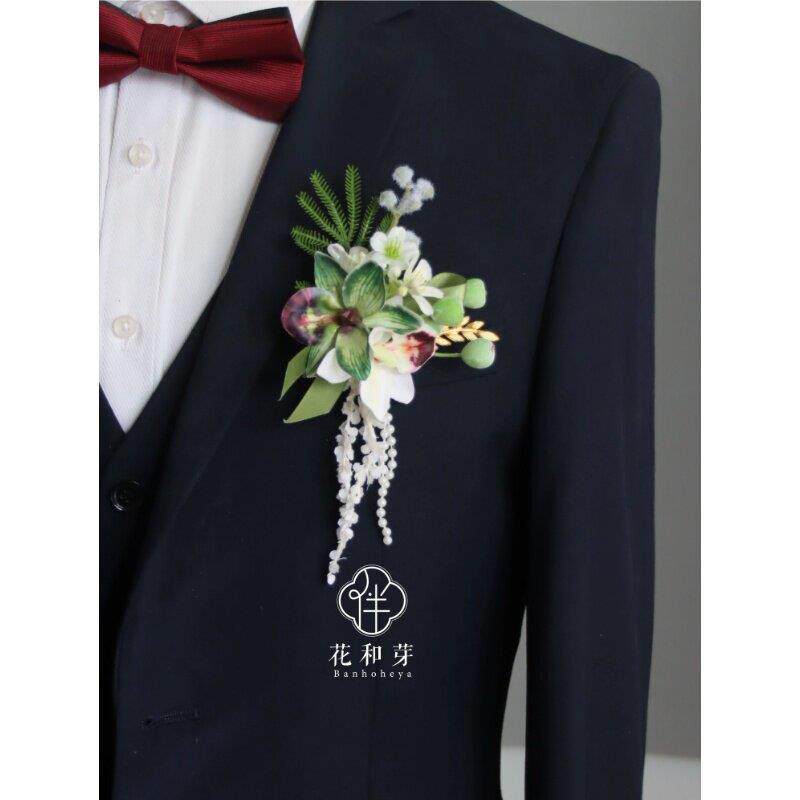 原创 高级感白绿惠兰花商务结婚胸花新郎伴娘姐妹团表演手腕花