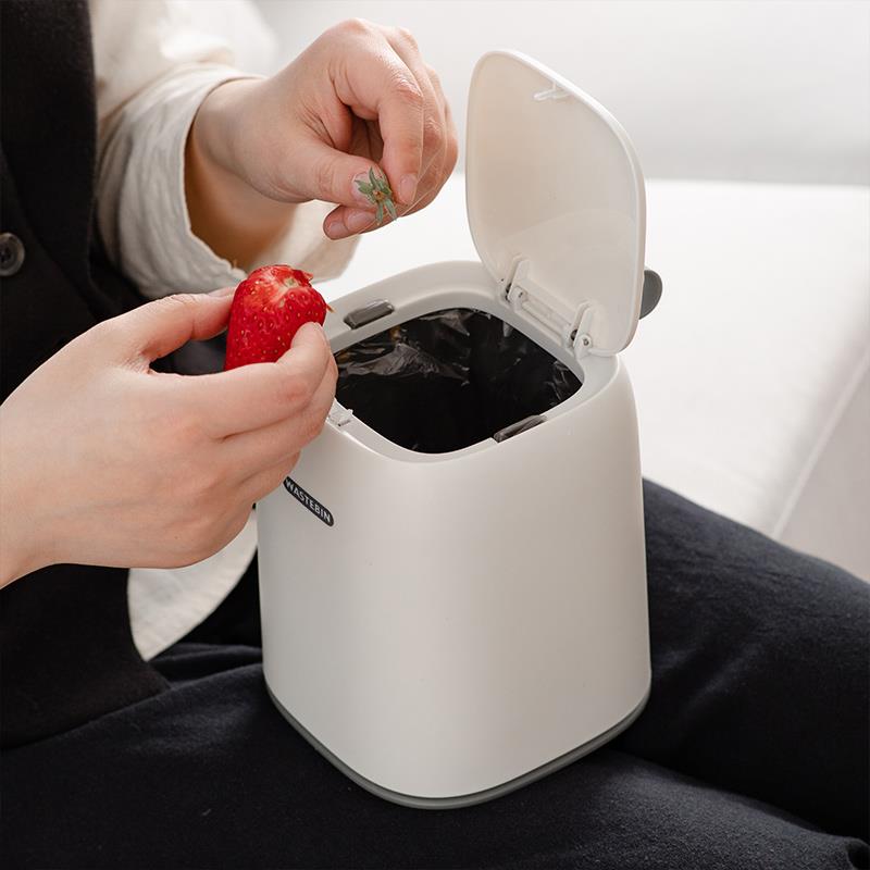 桌面迷你垃圾桶桌上可爱小号车载收纳桶家用少女卧室床头茶几客厅