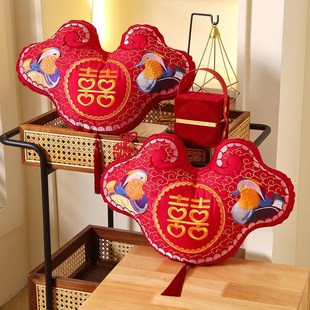 婚庆同心锁抱枕婚房布置创意小抱枕中式刺绣鸳鸯枕结婚压床小摆件