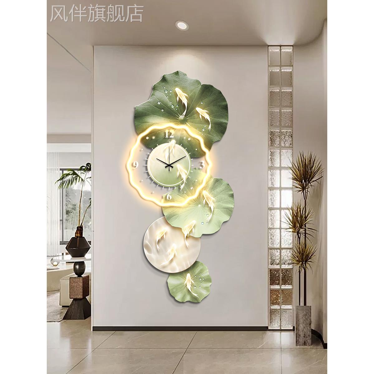 九鱼莲花画挂钟客厅2024新创意氛围壁灯灯豪华莲花装饰画现代钟图片