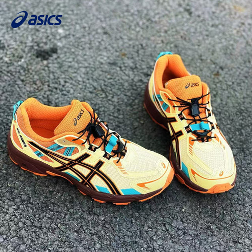 防滑耐磨的鞋底