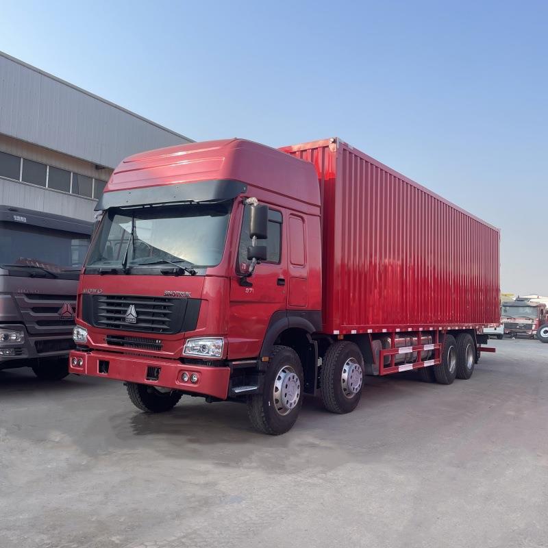 供应出口朝鲜精品厢式载货车9.6米高栏9.6米厢货牵引卡车