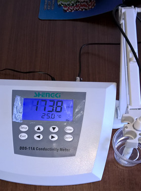 上海沪粤明DDS-307手动温度补偿电导率测定仪（四档量程）