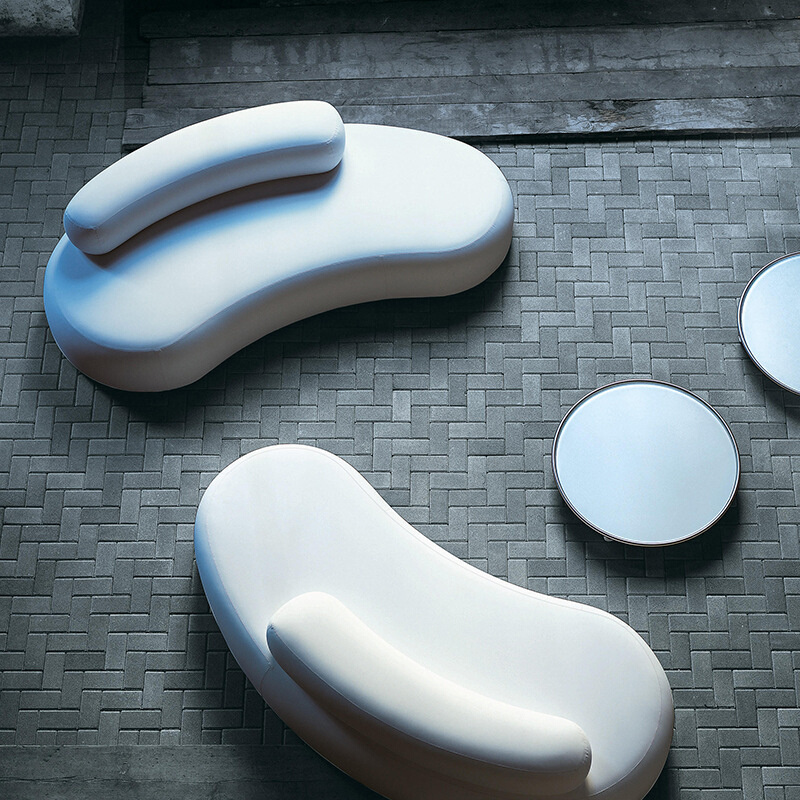 北欧小户型沙发简约现代轻奢客厅单人服装店美容院创意弧形设计师