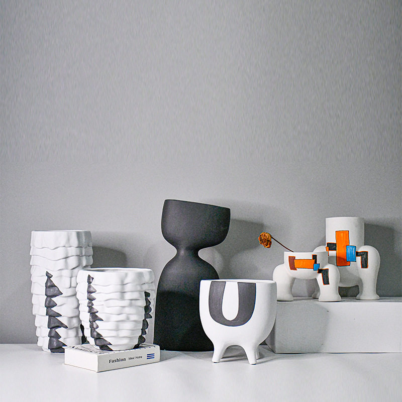 现代简约国潮异型彩绘陶瓷花瓶酒店民宿样板间插花装饰花器,模玩/动漫/周边/娃圈三坑/桌游,文化/体育周边,淘宝优惠券,粉丝福利购,淘宝优惠卷