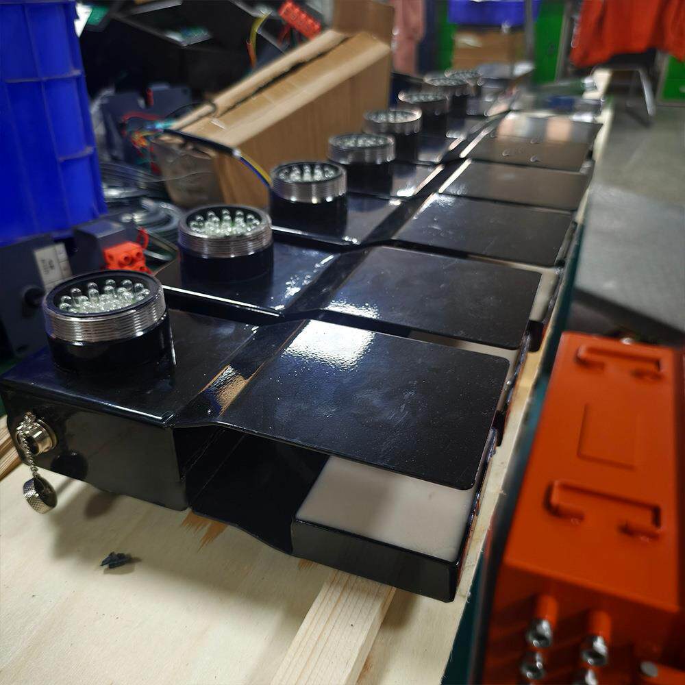 矿用本安型机车红尾灯煤矿带语音信号灯井下不锈钢设备生产厂家