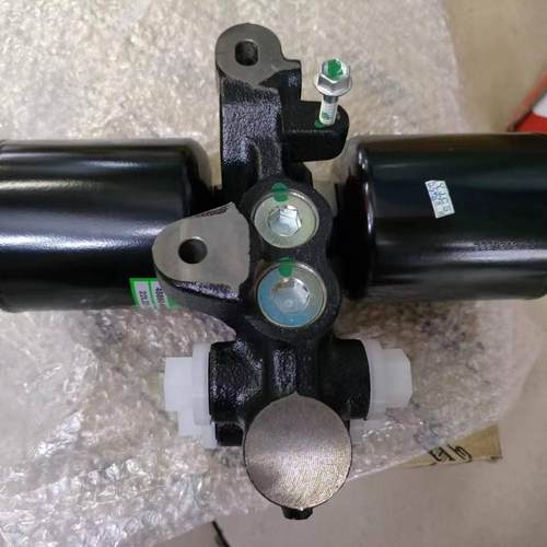 酷路泽底盘升降泵KDSS蓄压器