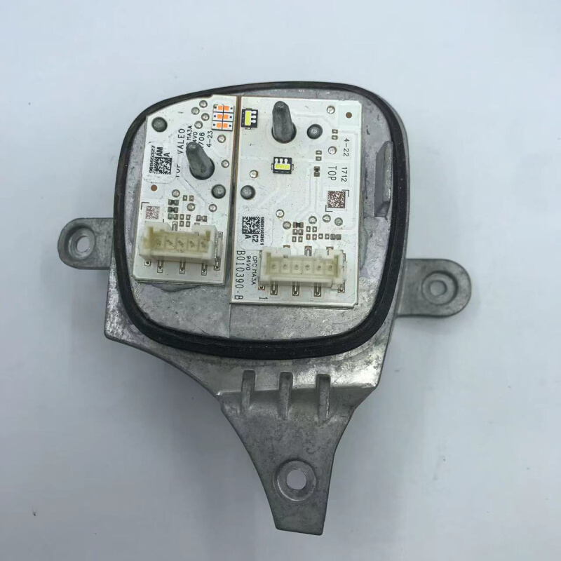 英菲尼迪QX30大灯日行灯转向灯光源驱动模块电脑原厂拆车