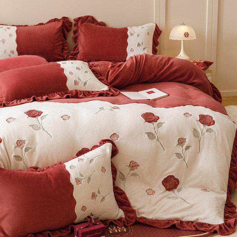 冬季婚庆保暖牛奶绒四件套玫瑰刺绣加厚珊瑚绒被套结婚床上用品