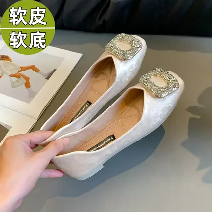 新中式刺绣浅口平底单鞋女软底国风舒适配旗袍设计感小众气质名媛