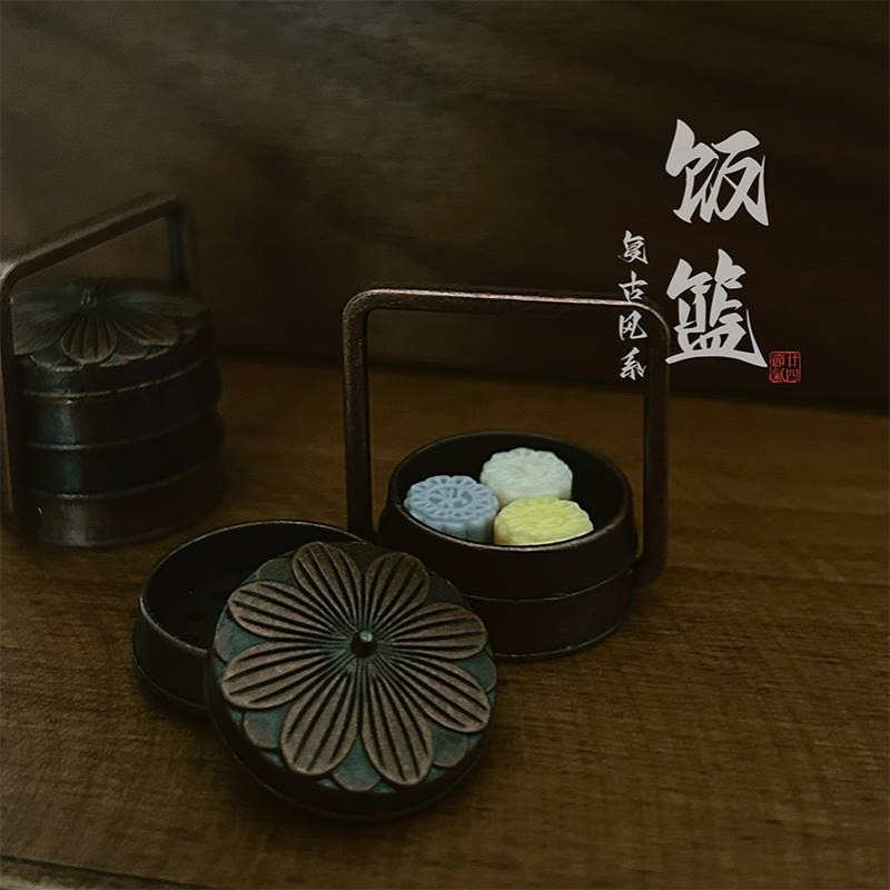 52DOLLHOUSE 微缩食玩场景模型娃娃屋配件 怀旧迷你复古饭篮 D263