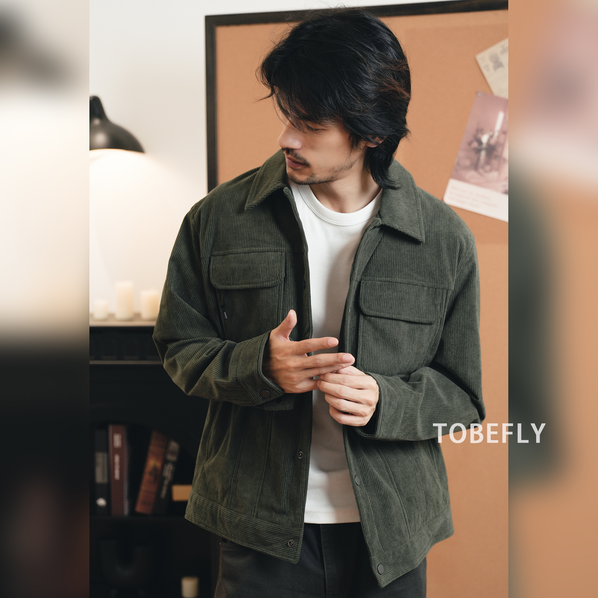 Tobefly灯芯绒短款翻领夹克2025秋季新款潮时尚休闲通勤男士外套 - 封面