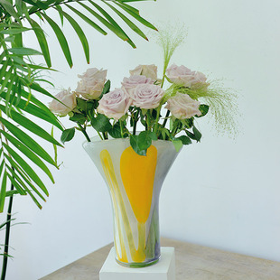 现代简约北欧风花瓶彩色简约客厅居家摆件插花创意干花装饰花器
