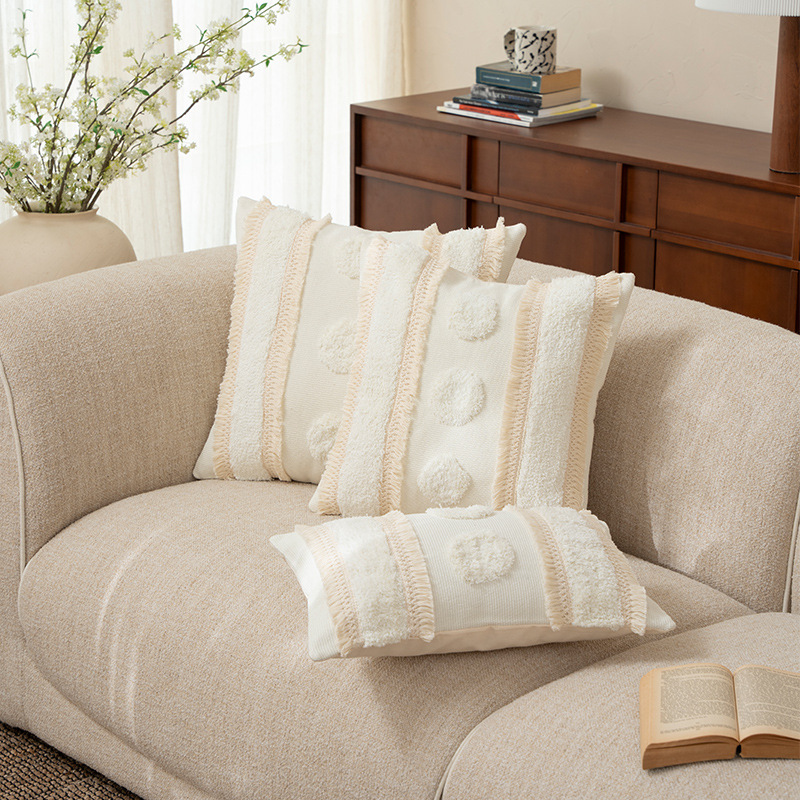 抱枕簇绒流苏靠垫复古风