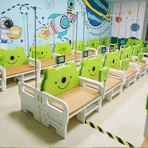 医院妇幼儿科输液室儿童智能输液椅塑胶PE沙发卡通定制疫苗台