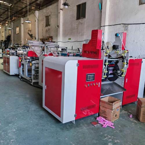 双道自动贴标四折连卷无芯平口垃圾袋制袋机收卷机吹膜机厂家直销