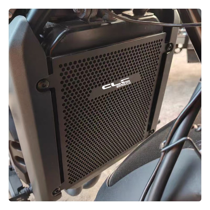 适用春风450CLC 250CLC改装水箱保护网罩 水冷散热箱防尘护板配件