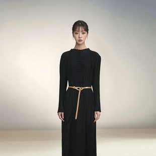 素芭新款碎影褶皱情韵连衣裙女时尚百搭盘扣装饰新中式长裙SF0197