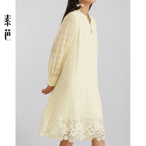 素芭飘逸感花卉连衣裙